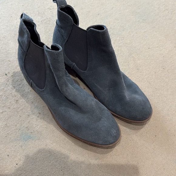 Gray/Blue Suede Steve Madden Boots - Picture 1 of 5